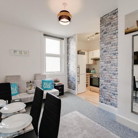 Apartamento Dockyard Hideaway Nr Gunwharf Quays Portsmouth Exterior foto